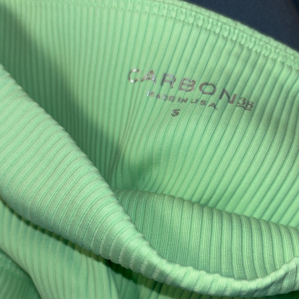Carbon38 High Rise Legging in Ribbed Melt Bright Green - Picture 3 of 3